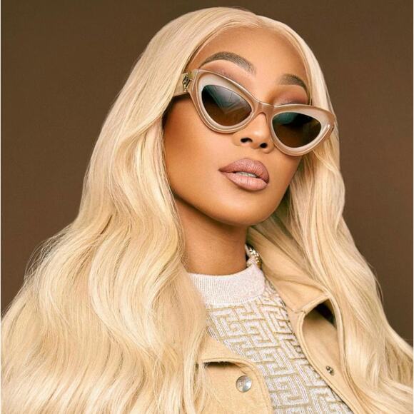 NEW Fendi FE40146I Diamonds Cat Eye Nude Sunglasses - Picture 1 of 7